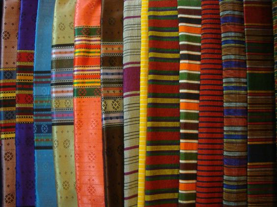 kain tradisional suku bugis